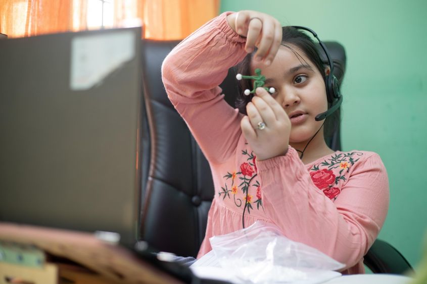 How Live Learning Boosts Your Child&rsquo;s Confidence and Brain Development